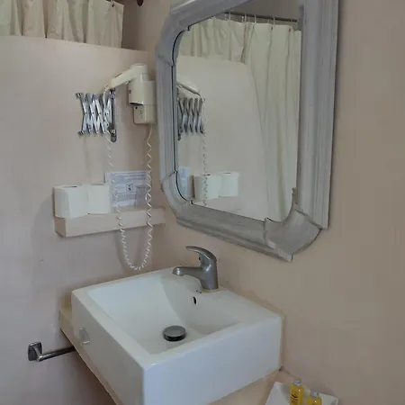 Bay Ξενοδοχείο