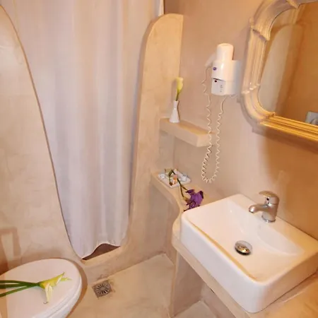 Ξενοδοχείο Bay 3*